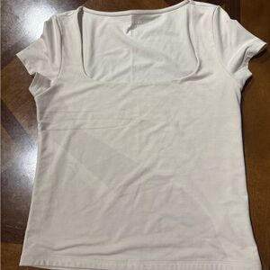 🍦American Eagle Outfitters Cream Short Sleeve Tee🍦